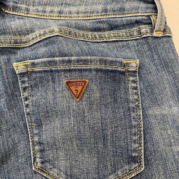 GUESS Mid Crop Jeans, Med. Blue, Size 28. - Picture 5 of 5